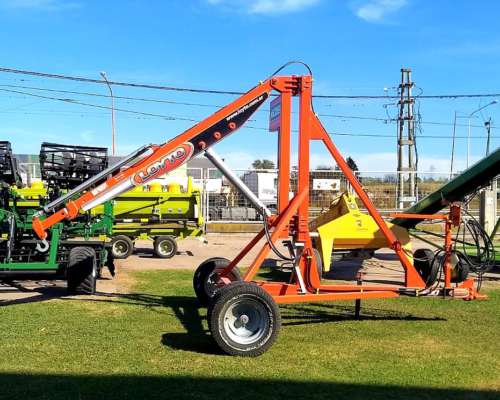 Grúa Nueva, Loyto 2500 Kg con Comando Hidráulico y 3 Movim.