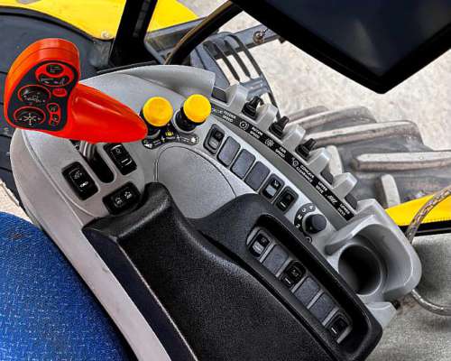 New Holland CR6080 Usada