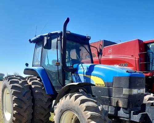 New Holland TM 7030 año 2012