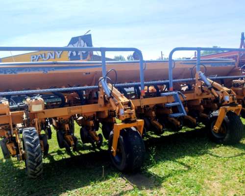 Sembradora Agrometal TX Mega de 13 a 52