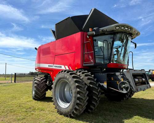 Massey Ferguson 9795 con Draper y Piloto