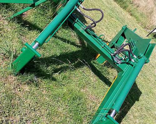 Pala Frontal con Balde 3/4 y Elavador de Pallet
