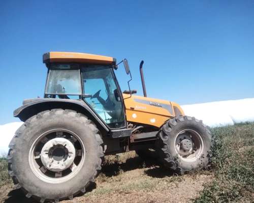 Tractor Valtra BM100 Usada