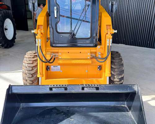 Minicargadora Conax CXV300 de 54 CV
