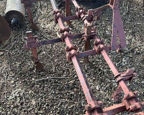 Aporcador Carpidor Cultivador 6 Puas 3 Puntos Rojo