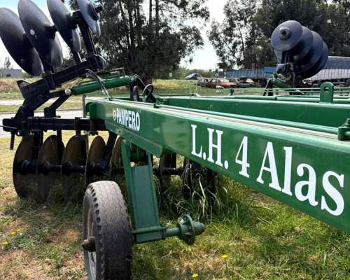 Rastra Desencontrada Pampero L.H 4 Alas Rebatibles Especial