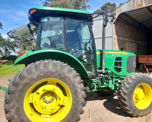 Tractor John Deere 6100d
