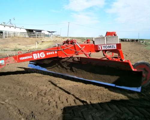 Yomel Niveladora de Arrastre Terrena BIG 8442 4,20mt