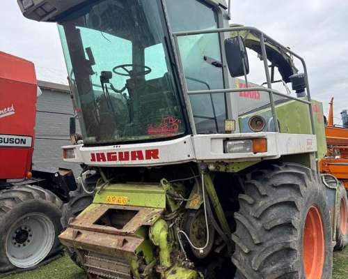 Claas Jaguar 860 – Picadora Autopropulsada para Reparar