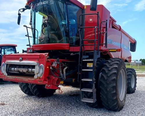 Case IH Axial Flow 8230 - año 2017