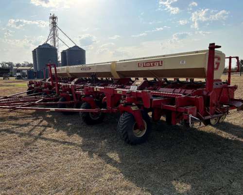 Sembradora Giorgi Precisa 8000 de 26 a 52 muy Buen Estado