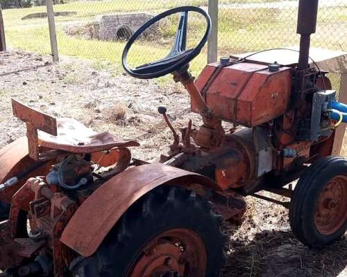 Tractor con Desma Lezadora