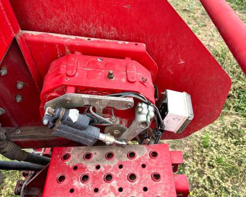 Sembradora Crucianelli Pionera 4126 con Kit Precision Plant.