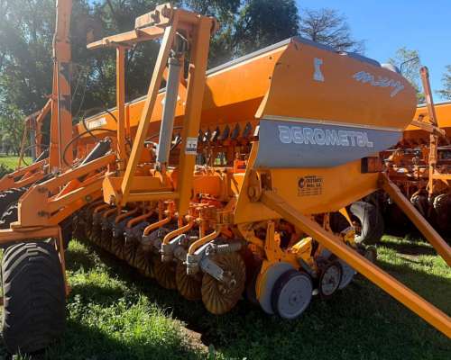 Sembradora Agrometal MXY 37/17.5