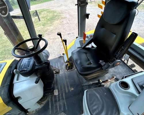 Tractor Brioso 215ie de 215 HP