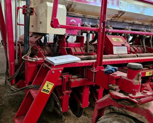 Sembradora Giorgi Precisa 8000 14/52 - 2008