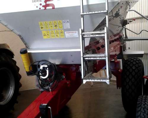 Fertilizadora Fertec 5000 Serie 6