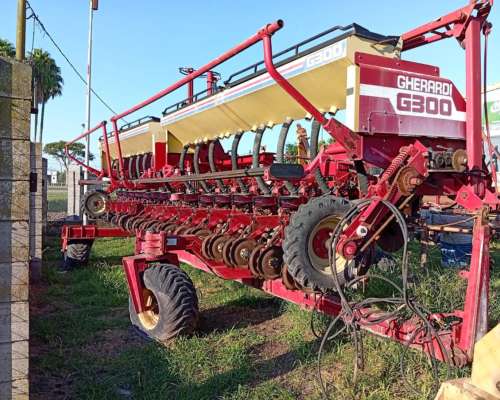 Sembradora Gherardi G300 16 a 52 Autotrailer con Monitor.