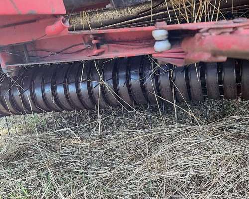 Rotoenfardadora Mainero 5880 año 2006