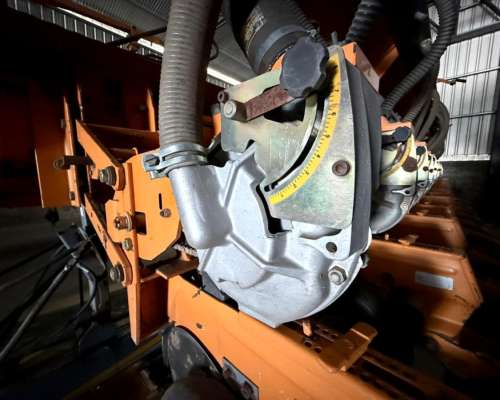 Sembradora Agrometal TX Pivot, año 2010, 16 a 52, 20 a 40