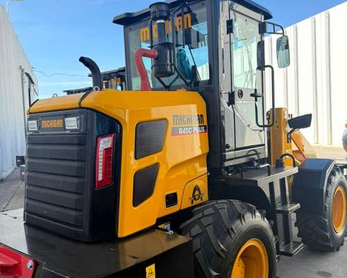 Pala Forrajera R45iv+ Michigan