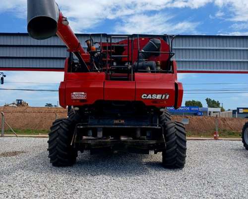 Case IH Axial Flow 8230 - año 2017