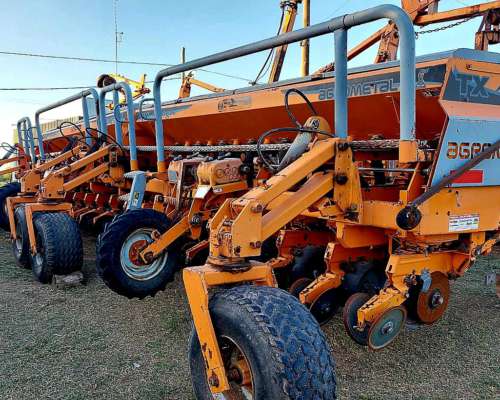 Sembradora Agrometal TX Mega 18-52 año 2004
