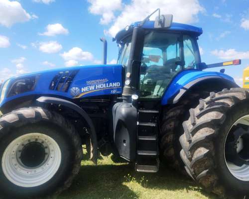 Tractor New Holland T8 380 año 2017.