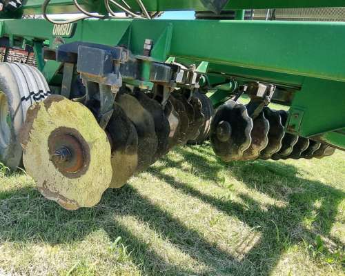 Rastra Ombu ROP5900 de 64 Discos con Rolo Stefoni