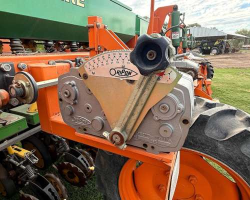 Sembradora Dumaire Mod 810- 25 a 35