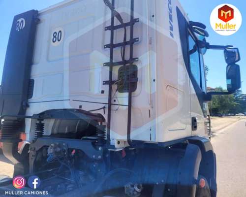Iveco Cursor 330 Modelo 2016