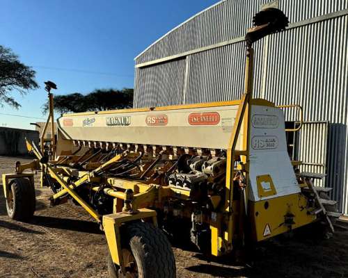 Sembradora Ascanelli Magnum RS 3000