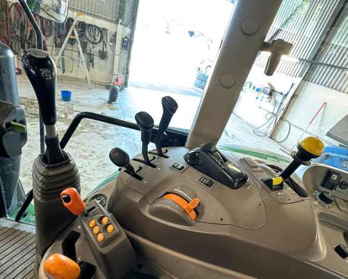 Tractor John Deere 6115 RC