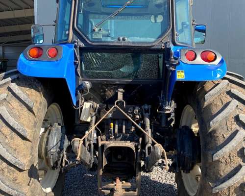 Tractor New Holland TD5.110 – 2014- con Levante de 3 Puntos