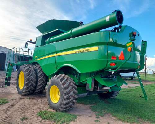 John Deere S 670