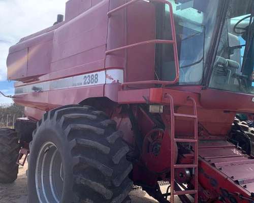 Case IH Axial Flow 2388 - año 2002