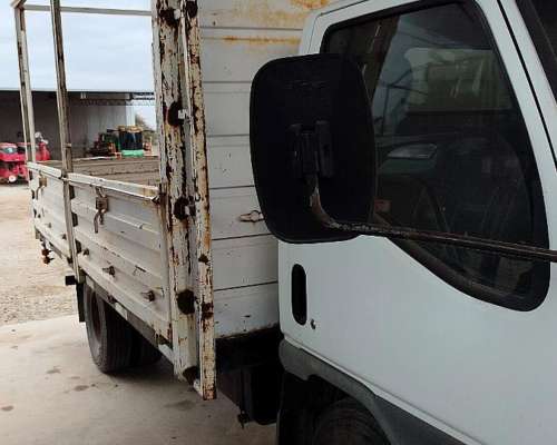 Mitsubishi Canter año 2000