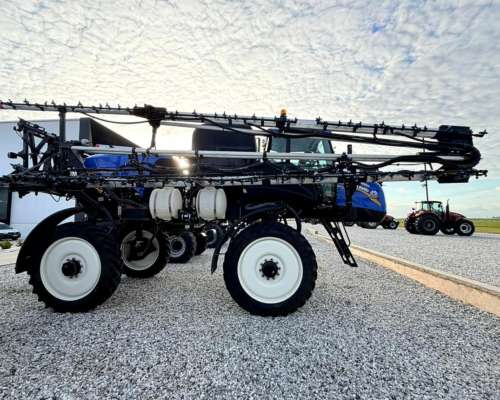 New Holland Defensor 3000 - año 2023