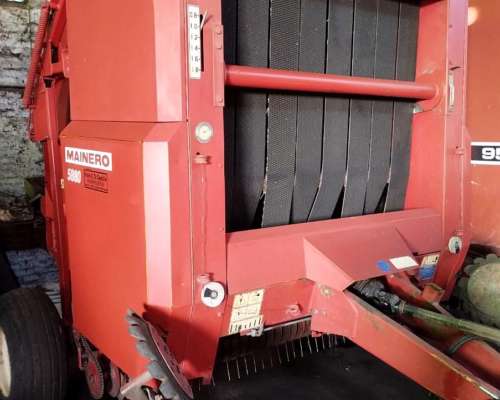 Rotoenfardadora Mainero 5880 C/monitor MRE 1000