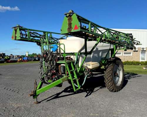 Pulverizador Metalfor para 3000 Lts