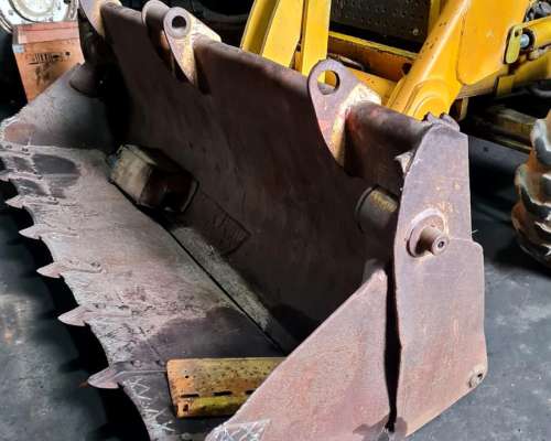 Caterpillar 428 4X4 1987 Oportunidad para Entendidos