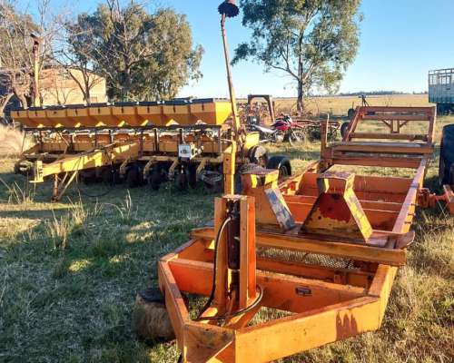 Sembradora Agrometal TX Grano Grueso con Acoplado