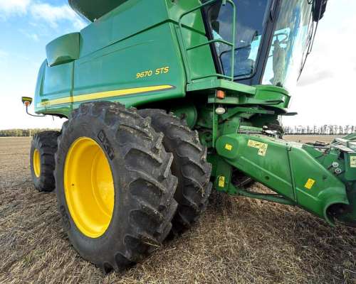 Cosechadora John Deere STS 9670 Plataforma 635 F 2012.