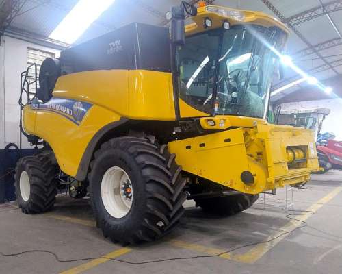 Cosechadora New Holland OKM CR585 Simple Traccion con Teleme