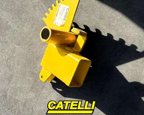 84996780- Soporte Tubo Molinete TC, 5540, 8055 (new Holland)