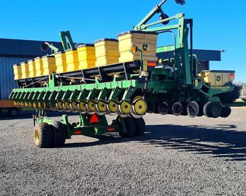 John Deere 1740 año 2012 de 18 a 52. C/ Isobus. Neumatica