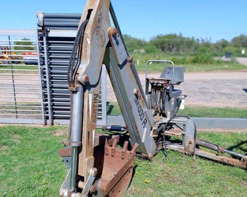 Retroexcavadora Omar Martin OM 1000 R