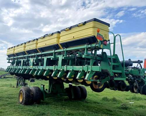 Sembradora John Deere 1745 de 18 a 52 y 24 a 38 cm