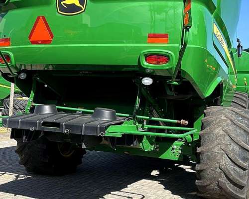 John Deere S780 con Draper de 45 Pies con Piloto