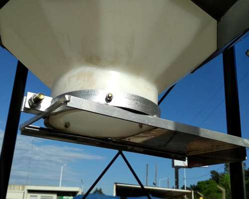 Silos Plásticos Rotor con Base Metálica